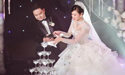 Chuyện tình như mơ và đám cưới cổ tích của  cô nàng Việt kiều Hồng Trang và Wang Kai - anh chàng gốc Hoa