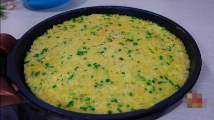 Đừng vứt cơm thừa. Thêm 2 quả trứng và dạy bạn cách làm bánh kếp trứng rất ngon