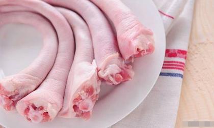 Đuôi lợn hầm với khoai môn, chứa đầy collagen, món ngon bổ máu nhất