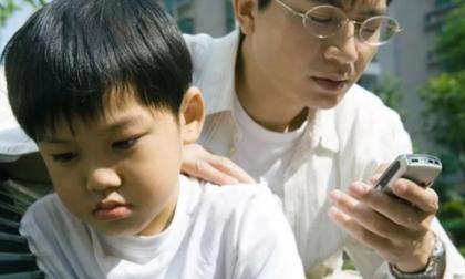 Trẻ suy giảm IQ nghiêm trọng nếu cha mẹ có 6 hành động này, nghiên cứu Harvard chỉ rõ