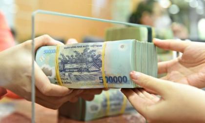 2 ngân hàng có lãi suất 12 tháng cao hơn 7,6%: Vậy người dân nhận tiền lãi bao nhiêu khi gửi tiết kiệm 200 triệu đồng?