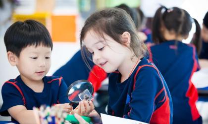 Phát hiện gây chấn động từ ĐH Stanford: Tương lai của trẻ không được quyết định bởi IQ! 5 khả năng này mới thực sự là những 'quân át chủ bài'