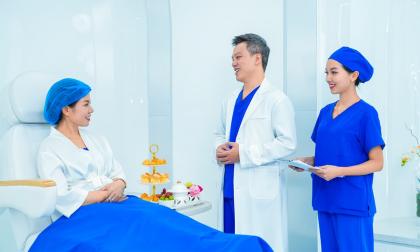 Bác sĩ David Bùi khuyến khích các cặp đôi hãy đồng hành cùng nhau khi 'Thẩm mỹ vùng kín'