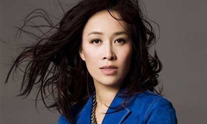 'Thiên Hậu Hoa ngữ' gây tranh cãi khi đá cô gái trẻ ngã dúi đầu vì tội quay lén