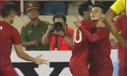 Ăn mừng bàn thắng bằng cách cực 'cà khịa', Quang Hải trở thành niềm cảm hứng chế ảnh mới của dân mạng