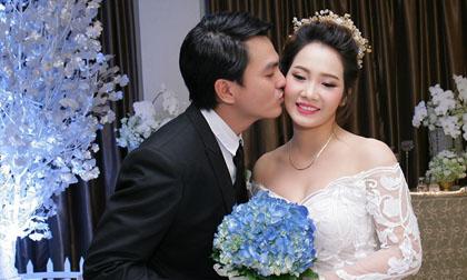 Vợ 'cậu ba' Cao Minh Đạt viết thơ tặng chồng nhân dịp kỉ niệm 3 năm ngày cưới