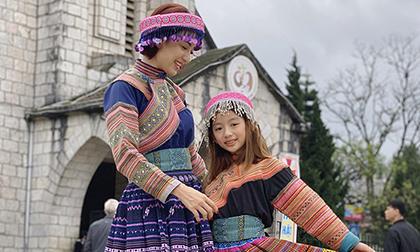 Con gái hoa hậu Ngọc Diễm hoá thiếu nữ H'Mông duyên dáng