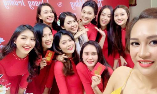 Top 5 Hoa hậu Hoàn vũ Việt Nam 2017 lên xe hoa, dàn phụ dâu toàn mĩ nhân