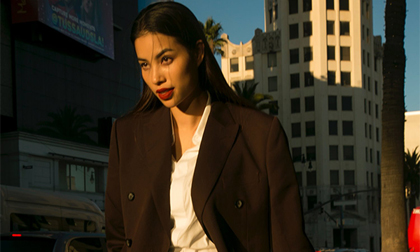 Say đắm với hình ảnh đẹp hút hồn của Phạm Hương tại Đại lộ Danh vọng