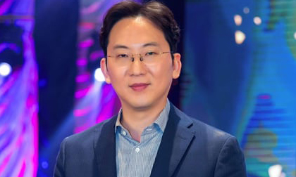 Bác sĩ Gu Yongsu ngồi ghế nóng quyền lực Hoa hậu thế giới Người Việt tại Thái Lan