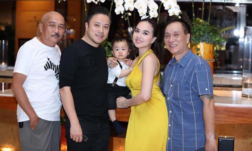 Đinh Ngọc Diệp khoe dáng mảnh mai, nhan sắc yêu kiều trong tiệc sinh nhật tròn một tuổi của quý tử