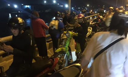 Để lại thư tuyệt mệnh, mẹ ôm con nhỏ nhảy cầu tự tử