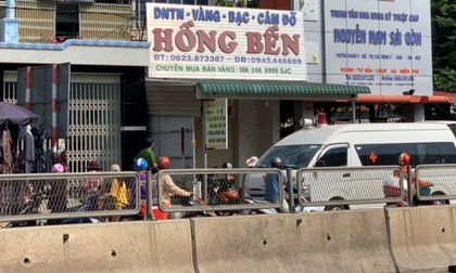 Trộm đột nhập tiệm vàng lúc rạng sáng lấy đi 200 cây vàng