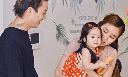 Vợ Hoài Lâm lần đầu tiết lộ nguyên nhân không đăng ảnh cả hai con sau khi công khai diện mạo con gái út