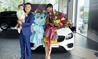 Sau thời gian 'cày cuốc', vợ chồng Lê Khánh tậu xe mới giá 2,8 tỷ đồng