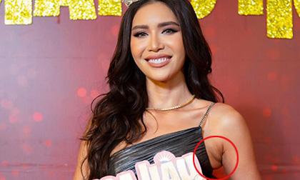 Thân hình chuẩn Hoa hậu nhưng Minh Tú lại để lộ ngấn mỡ kém duyên