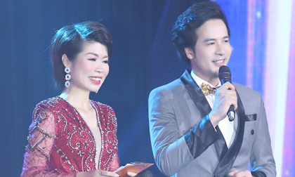 MC Đoàn Minh Tài khẳng định bản lĩnh trên sân khấu trực tiếp, MC Thi Thảo làm tròn vai của nữ diễn giả chuyên nghiệp