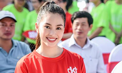 Tiểu vy 'bung xoã' hết cỡ, nhảy flashmob cùng hàng ngàn sinh viên Đà Nẵng