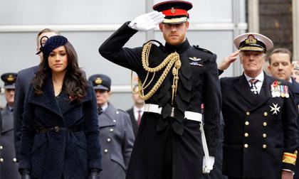 Công nương Meghan có dấu hiệu 'chán chồng', hối hận khi không nghe lời bạn bè cưới Hoàng tử Harry
