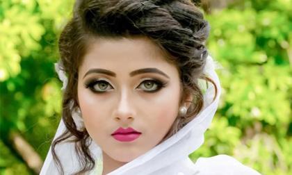 Thiếu nữ Ấn Độ có màu mắt hiếm khoe ảnh váy cưới khiến triệu thanh niên bấn loạn