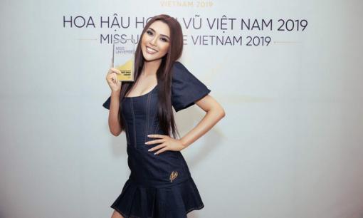 Tường Linh đoạt giải 'Best Smile' - Thí sinh có nụ cười đẹp nhất tại Hoa hậu Hoàn vũ 2019