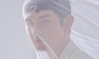 Sau khi trở lại với kiểu tóc lạ lẫm, Sơn Ngọc Minh xác nhận chia tay bạn trai