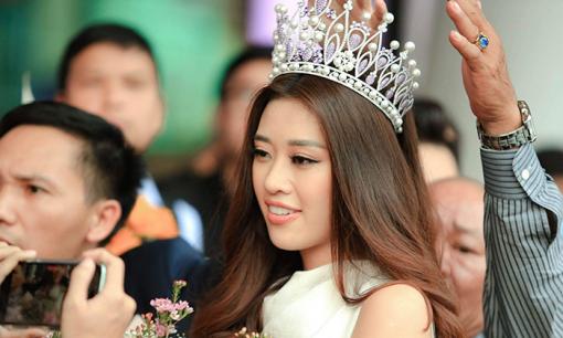 Hoa hậu Khánh Vân trở về Sài Gòn sau hai ba ngày đăng quang, nhan sắc cận quá cực phẩm