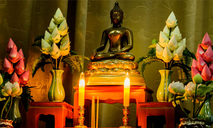 Chọn đặt bàn thờ theo tuổi từng gia chủ, tránh hao tài tán lộc, gia đình lục đục liên tục gặp xui