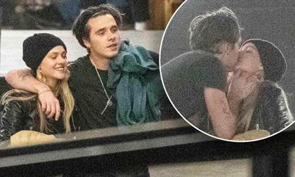 Nhập nhằng với cả tá bạn gái tin đồn, Brooklyn Beckham chỉ tình tứ hôn mỹ nhân ''Transformers'' nóng bỏng