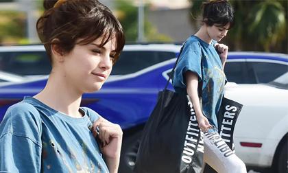 Tự tin như Selena Gomez: Không son phấn hay váy áo nhưng vẫn gây chú ý với nhan sắc đáng gờm, ai ngờ trẻ hơn cả chục tuổi