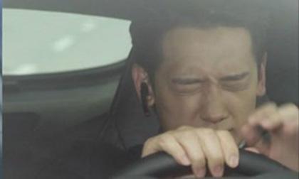 Ngày đón dâu, chú rể đòi tự lái rồi đột ngột phóng xe rất nhanh khiến cả đoàn xe phía sau hối hả đuổi theo