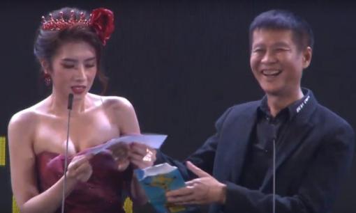 Sự cố hài hước tại lễ trao giải Ngôi sao xanh 2019: Hoa hậu Du lịch Quốc tế 2019 đọc tên quay phim thành bộ phận nhạy cảm của đàn ông