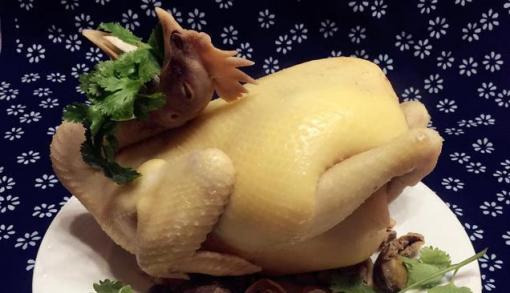 Hướng dẫn cách luộc gà cúng vừa ngon vừa trắng