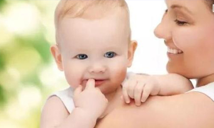 Tại sao một đứa trẻ mới sinh lại nhận ra được mẹ của mình?