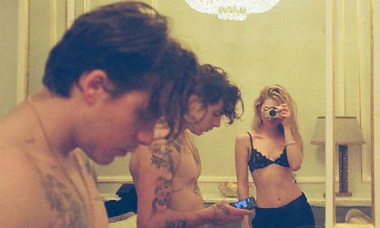 Mới hẹn hò được vài tháng, ái nữ nhà tỷ phú đã khoe ảnh “xôi thịt” bên cậu cả nhà Becks