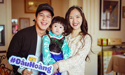 Hà Anh 'Bánh đúc có xương' tự làm bánh sinh nhật, tổ chức tiệc thôi nôi cho con gái