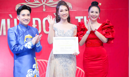 Dàn sao hội tụ trong chương trình Táo quân - Chào xuân 2020 của Happy Women Leader Network và Quỹ từ thiện Hành trình xanh