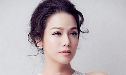 Đưa con về quê nội ăn Tết, Nhật Kim Anh vẫn liên tục có động thái khiến cư dân mạng xót xa