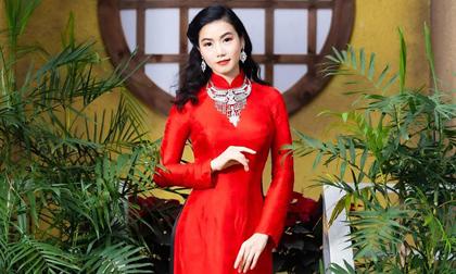 Diễn viên 'Hoa hồng trên ngực trái' Lương Giang dịu dàng diện áo dài đỏ vào dịp Tết đến Xuân về