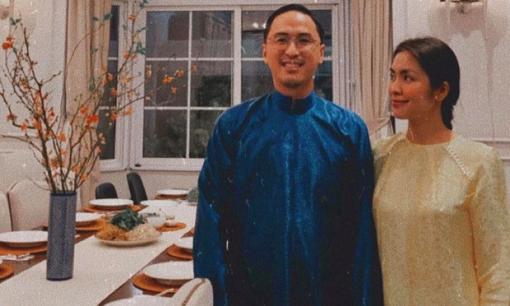 Hà Tăng cùng chồng và hội bạn thân diện áo dài nền nã trong biệt thự sang chảnh