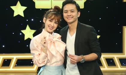 Úm ba la ra chữ gì? mùa 2: Tú Vi “khóc quá trời” khi xem phim Bố Già của Trấn Thành