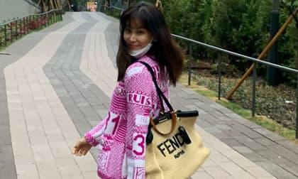 Dính bê bối 'gái gọi' nhưng Jang Dong Gun vẫn chăm vợ khéo thế này, U50 rồi mà sắc vóc trẻ đẹp đến kinh ngạc