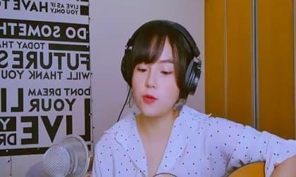 Được dân mạng khen nên 'chuyển qua làm ca sĩ', Thái Trinh tủi thân khóc 'tám ngàn dòng sông'