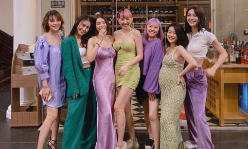 Tóc Tiên mừng sinh nhật bên hội bạn thân với dresscode sành điệu, body nhân vật chính chiếm trọn spotlight