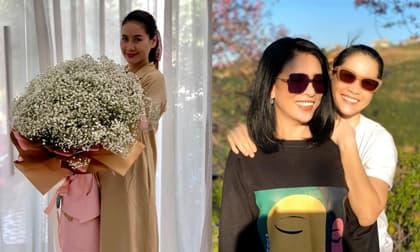 Thân Thúy Hà được chị chồng cũ tặng hoa, thân thiết như chị em ruột