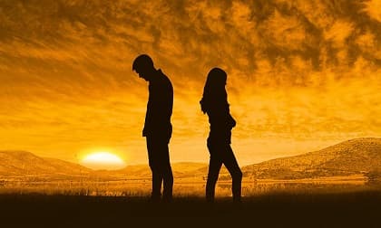 Một khi 4 dấu hiệu này xuất hiện giữa hai vợ chồng, cuộc hôn nhân sẽ sớm tan vỡ