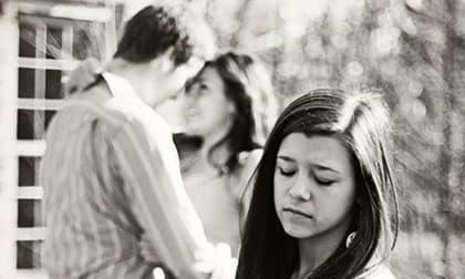 Cô gái lên mạng kể chuyện yêu người yêu cũ của bạn thân, cộng động mạng tranh cãi kịch liệt