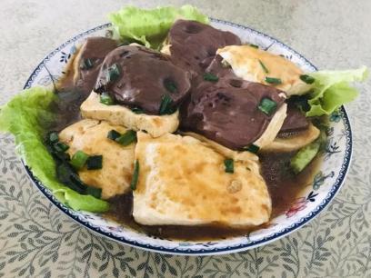 Ăn tiết lợn có hại cho sức khỏe? Có lẽ bạn đã hiểu sai, bạn phải biết những lợi ích này khi ăn tiết