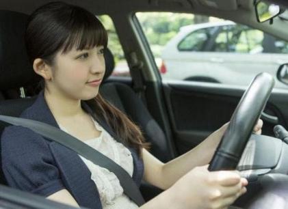 Tại sao phụ nữ nên biết lái xe? Vì 5 lý do này, mỗi lý do đều rất đáng để học