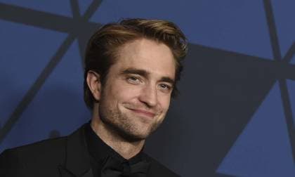 Robert Pattinson dương tính với COVID-19 khiến bom tấn 'Người dơi' phải dừng quay